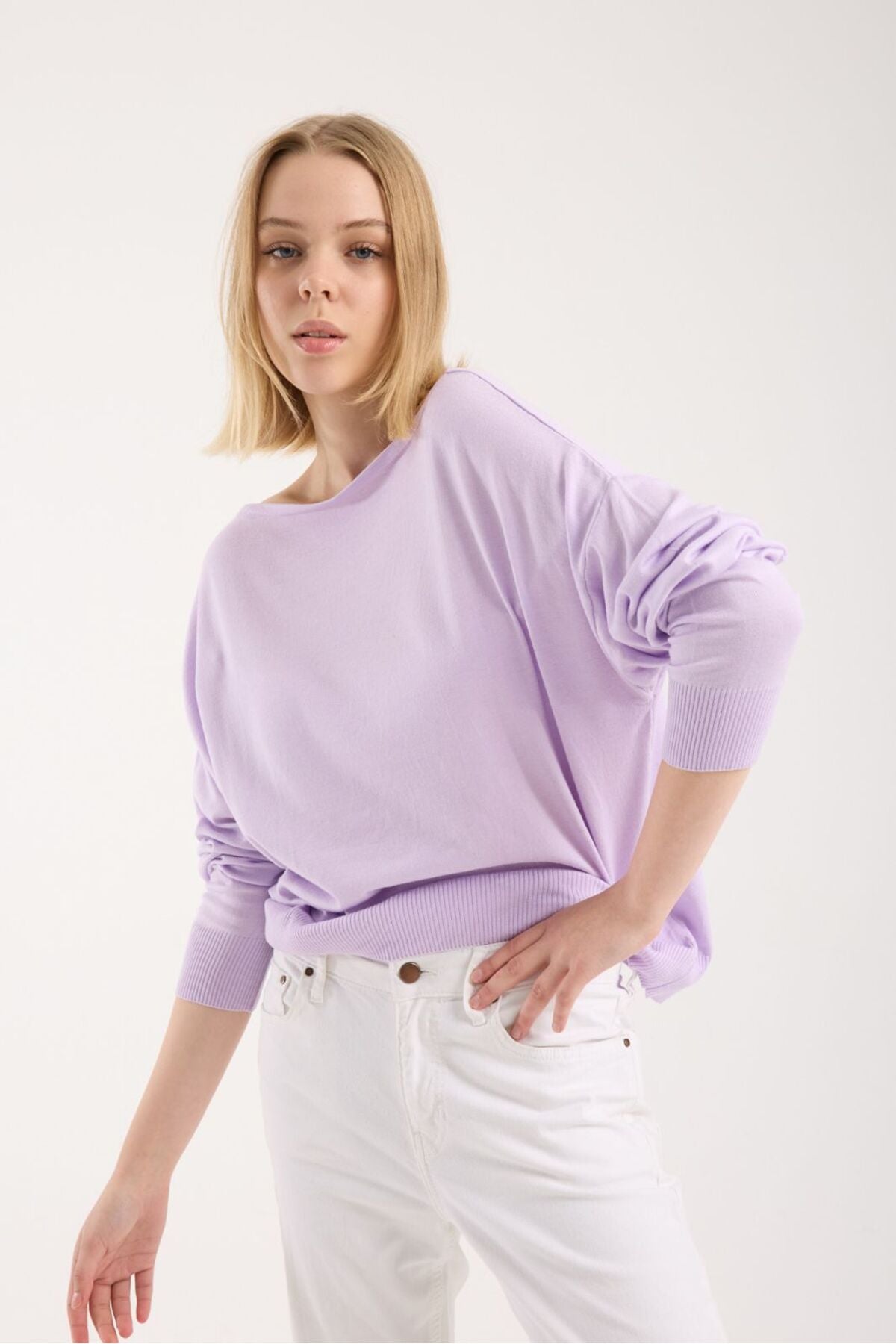 Kadın triko kazak yumuşak doku kayık yaka sırt dekolteli basic 3550