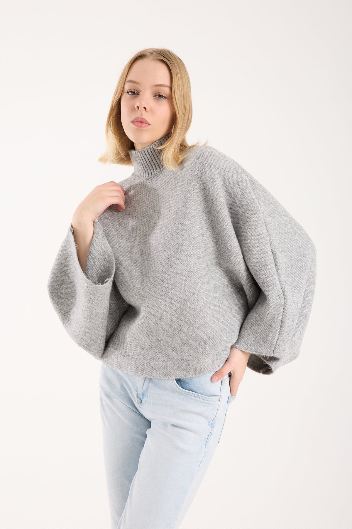 Yumoş ip pelerin dik yaka yarasa kol kadın kazak 6514