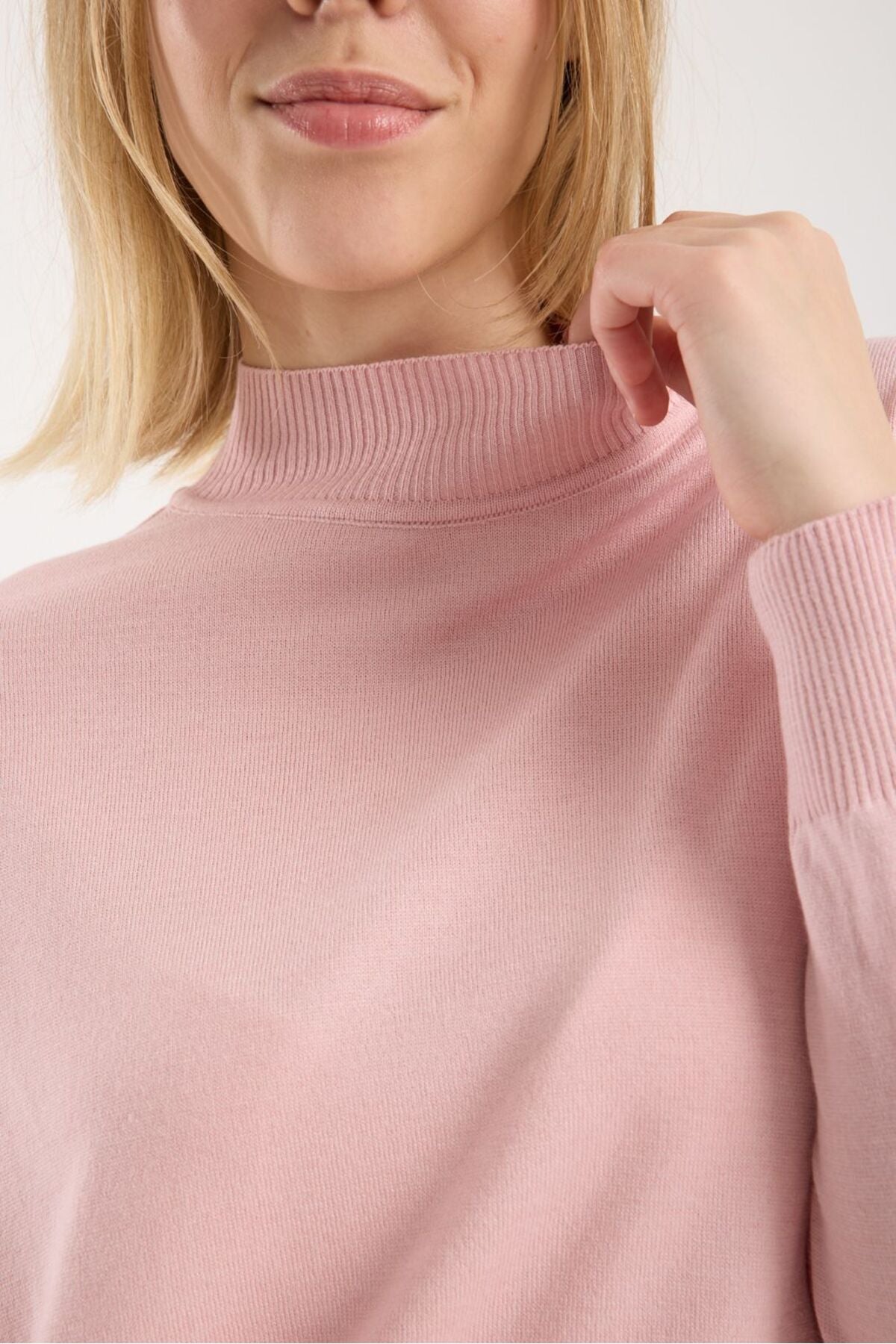 Kadın triko kazak yumuşak doku dik yaka basic 3522