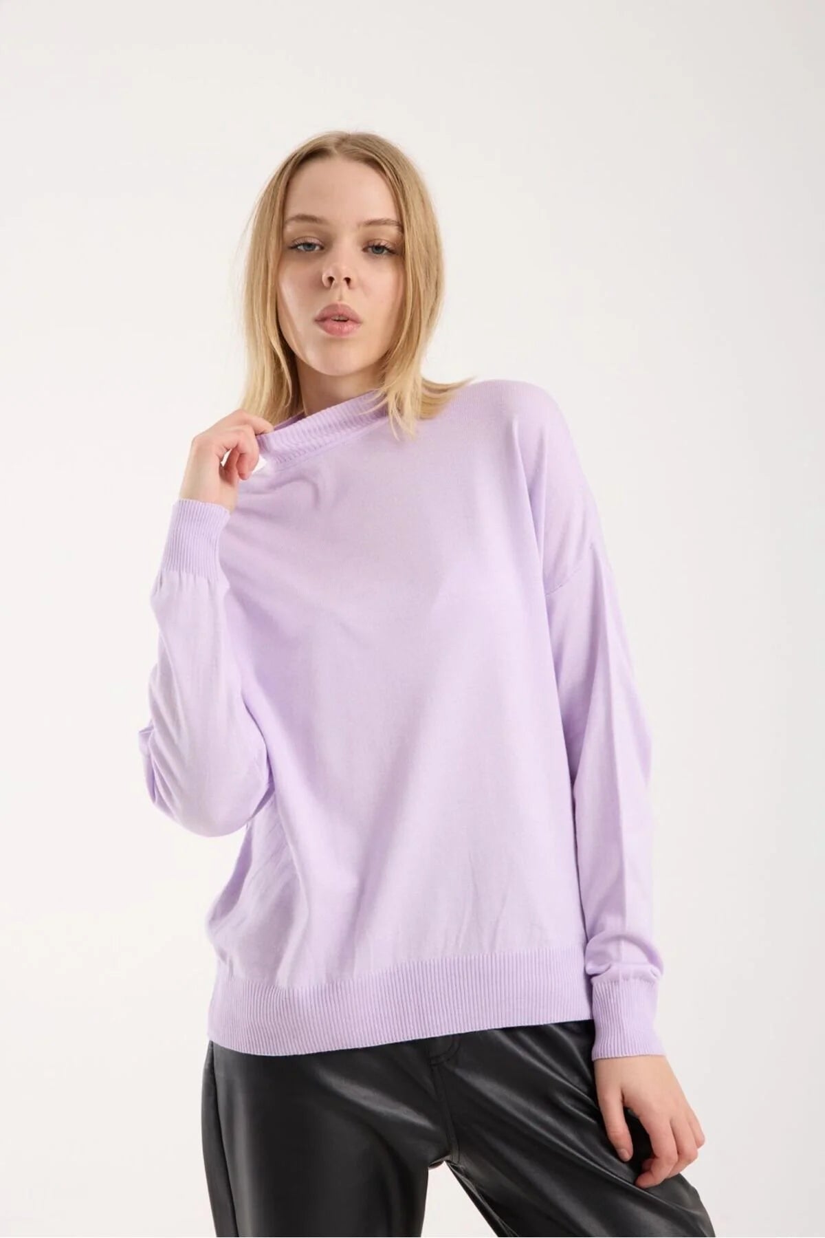 Kadın triko kazak yumuşak doku dik yaka basic 3522