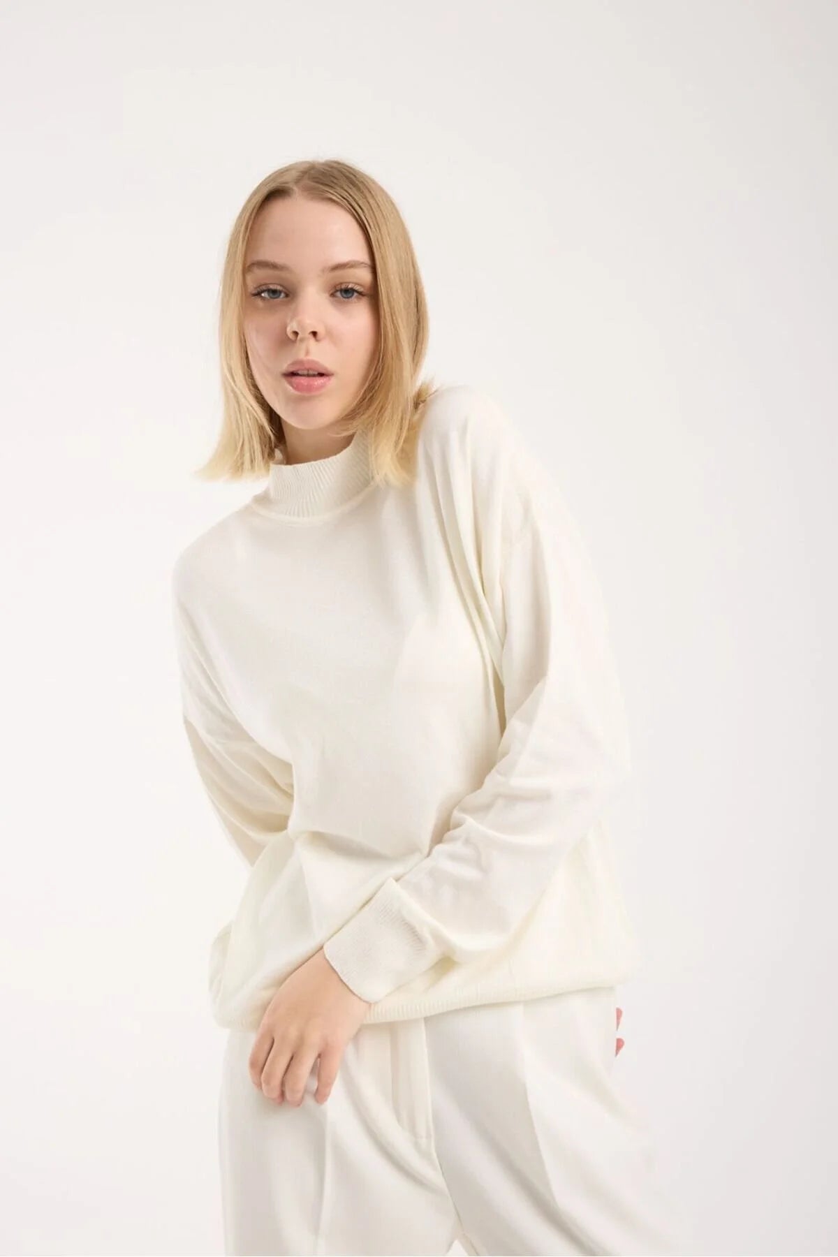 Kadın triko kazak yumuşak doku dik yaka basic 3522