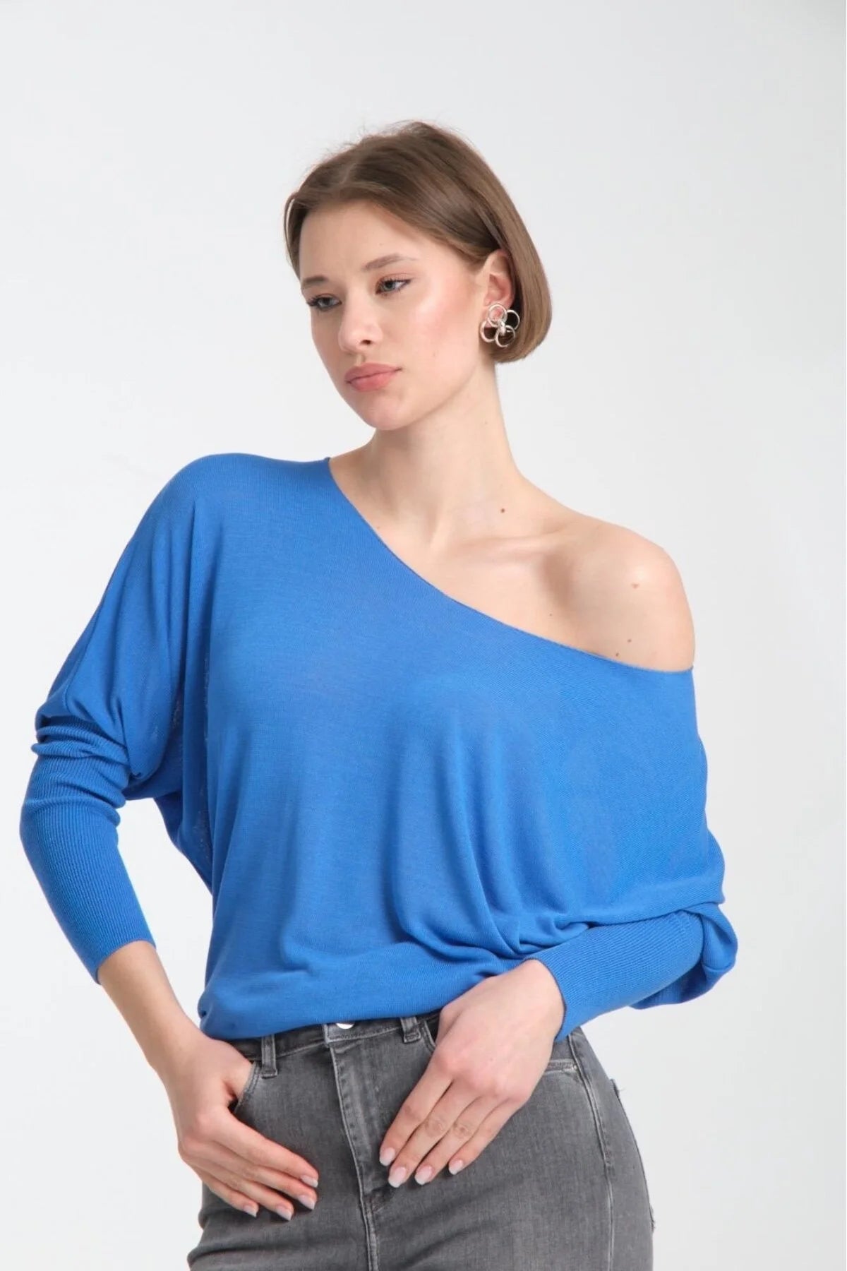 Kadın Giyim Bluz Ince Kazak U Yaka Omuz Düşük Uzunkol Rahat Kalıp Ince Viskon Üst Giyim 3500