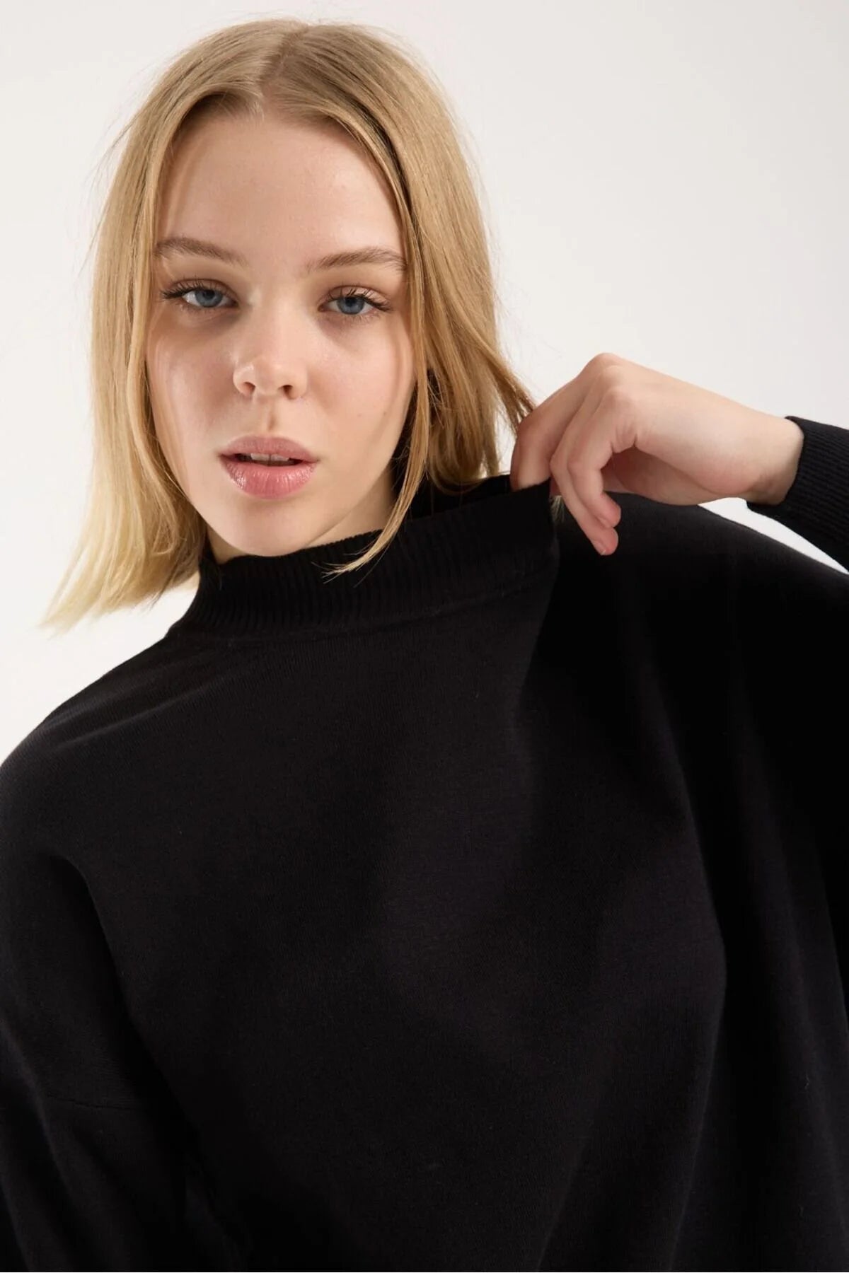 Kadın triko kazak yumuşak doku dik yaka basic 3522