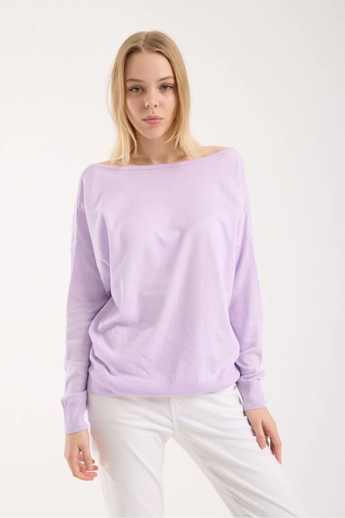 Kadın triko kazak yumuşak doku kayık yaka sırt dekolteli basic 3550