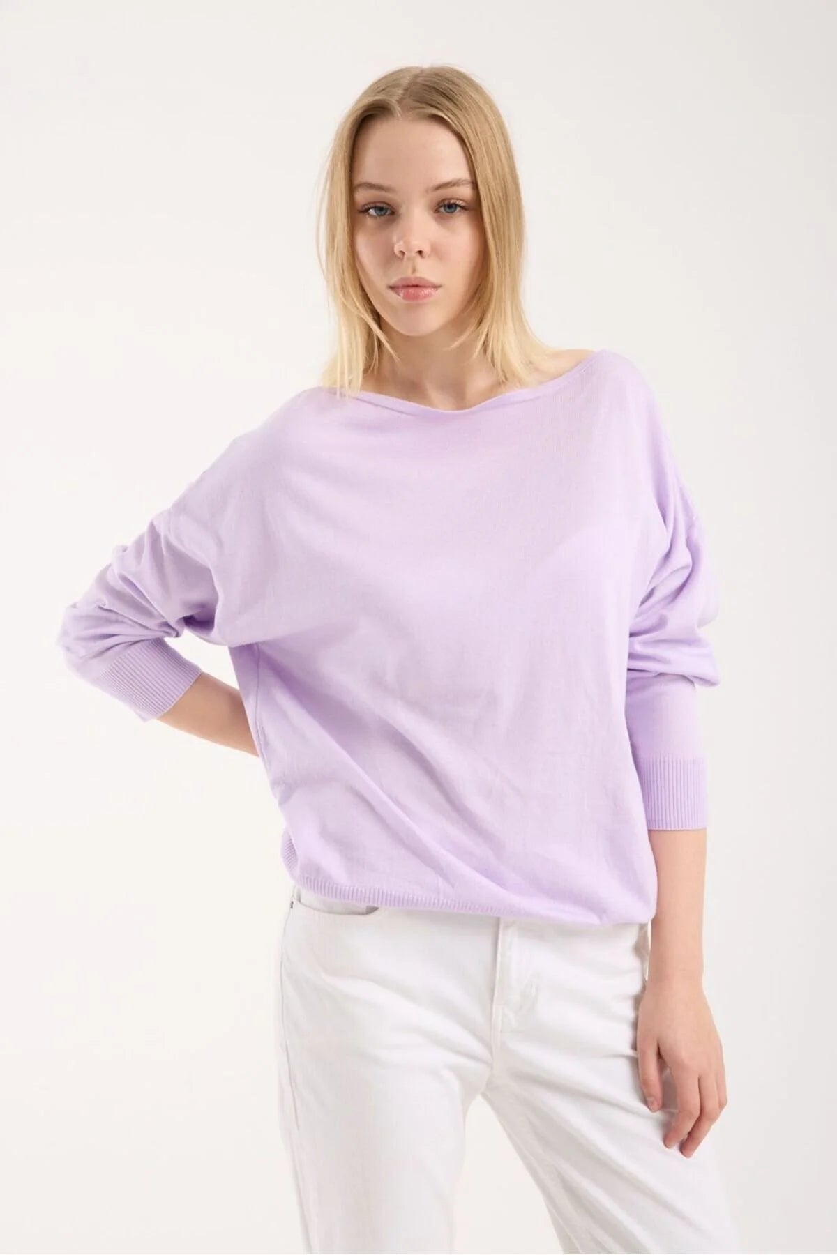 Kadın triko kazak yumuşak doku kayık yaka sırt dekolteli basic 3550