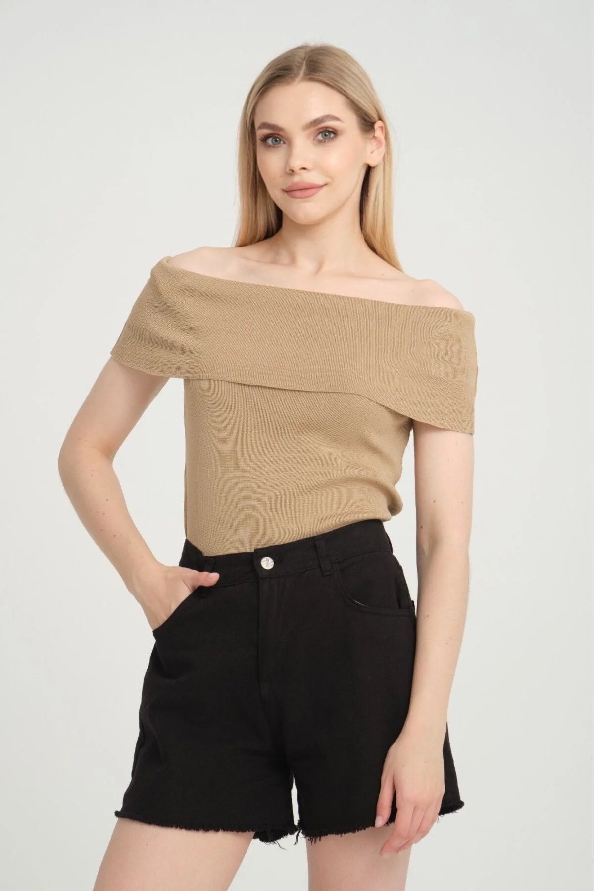 Kadın Giyim Bluz Madonna Yaka Omuzları Açık Kısakol Likralı Yazlık Bluz 3435
