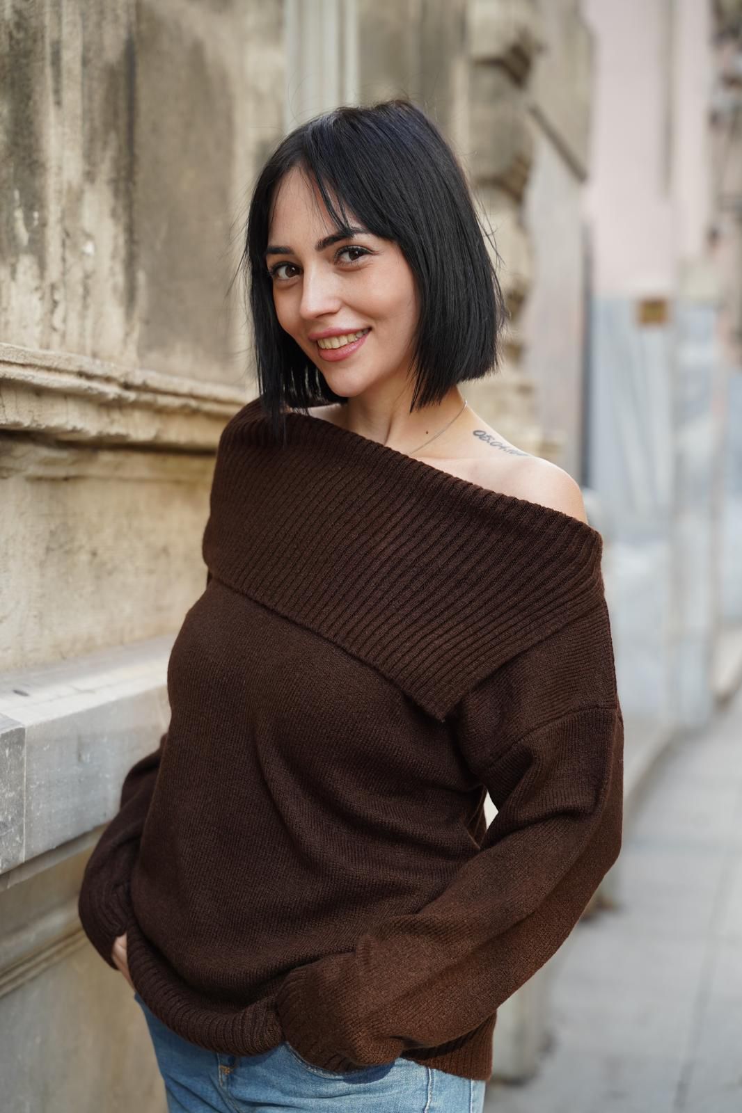 kadın yumoş kalın yumuşak omzu açık kazak 6518