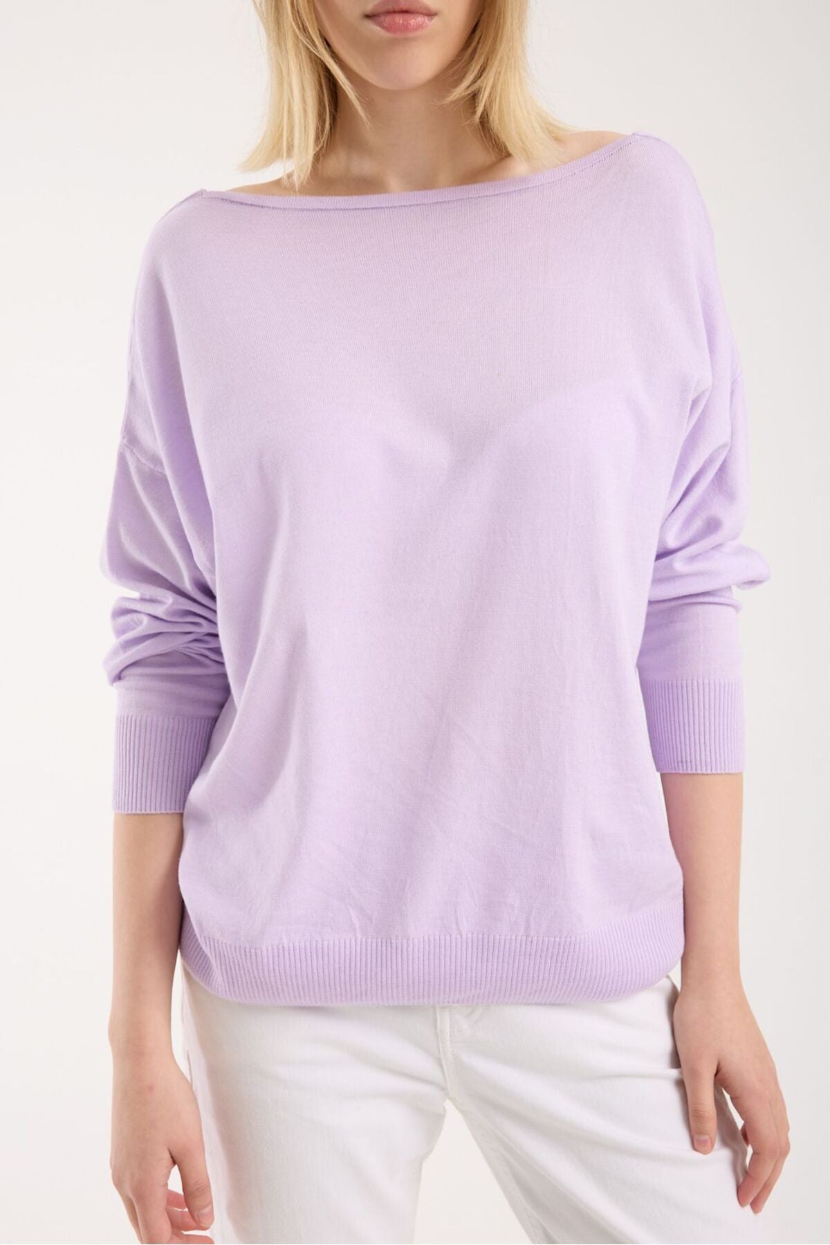 Kadın triko kazak yumuşak doku kayık yaka sırt dekolteli basic 3550