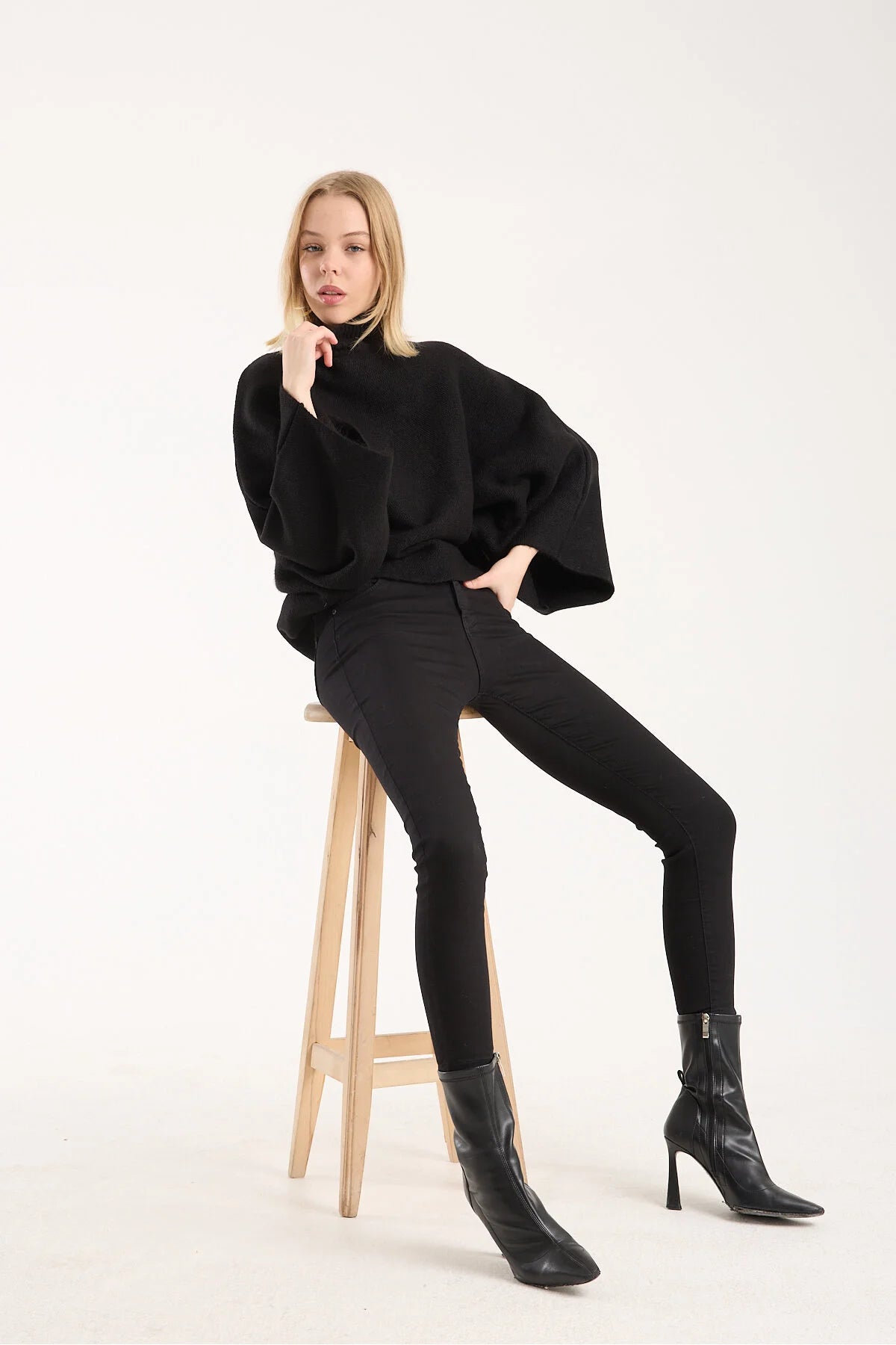 Yumoş ip pelerin dik yaka yarasa kol kadın kazak 6514