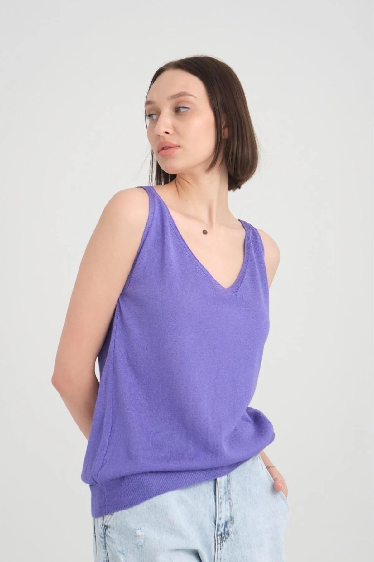 Kadın Atlet Merserize Rahat Kalıp Ön Ve Arka V Yaka Askılı Atlet 3360