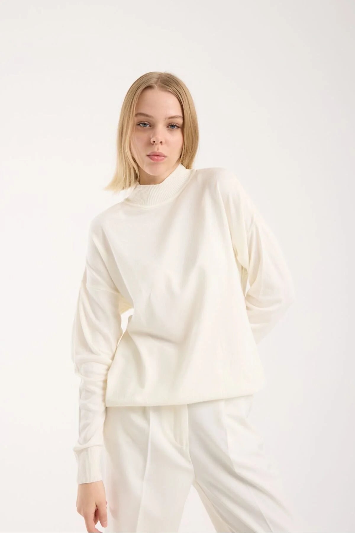 Kadın triko kazak yumuşak doku dik yaka basic 3522