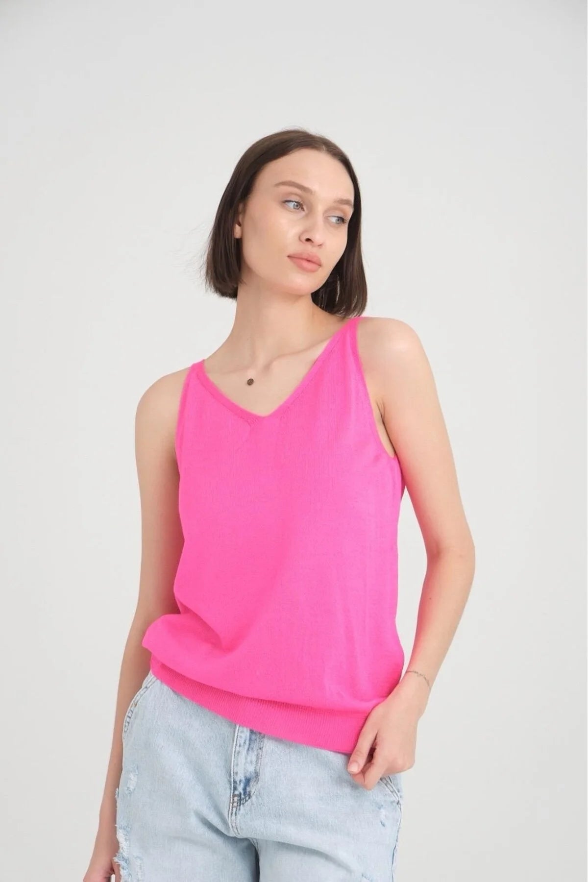 Kadın Atlet Merserize Rahat Kalıp Ön Ve Arka V Yaka Askılı Atlet 3360