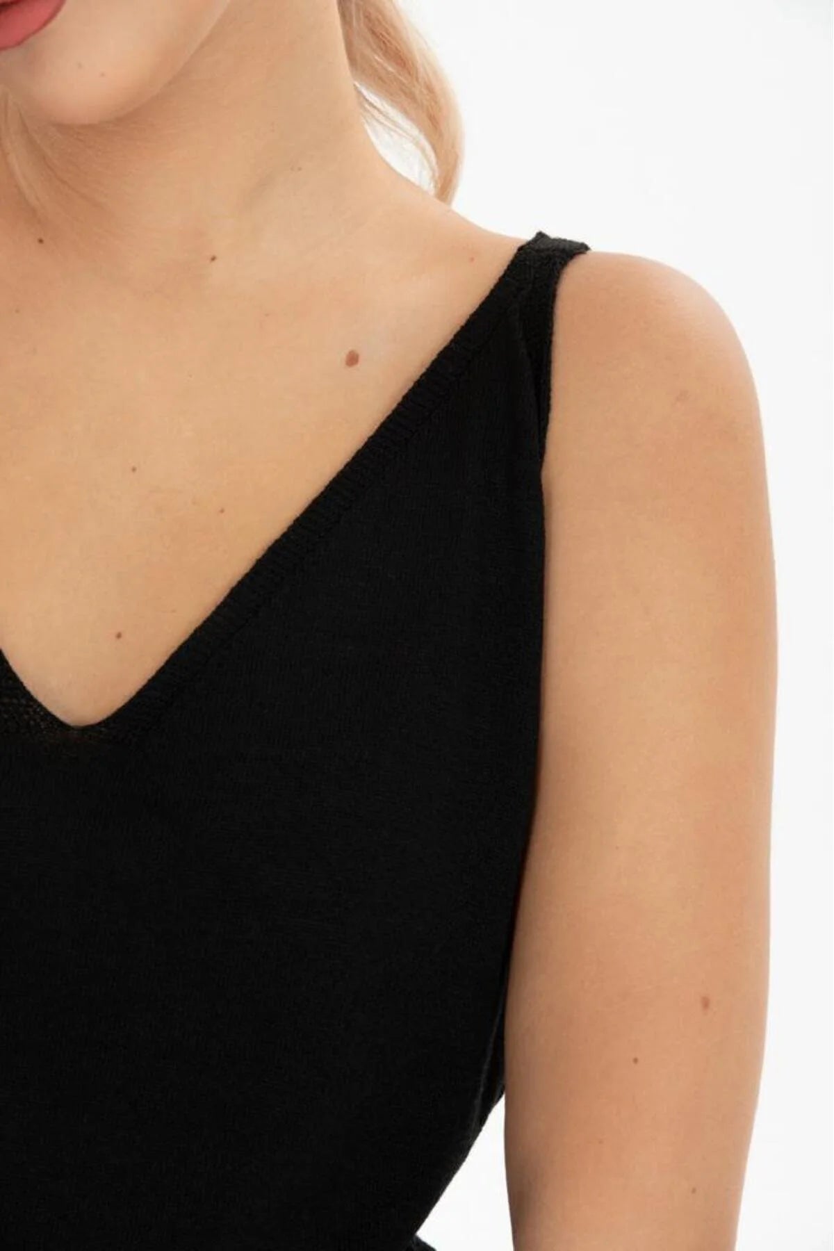 Kadın Atlet Merserize Rahat Kalıp Ön Ve Arka V Yaka Askılı Atlet 3360